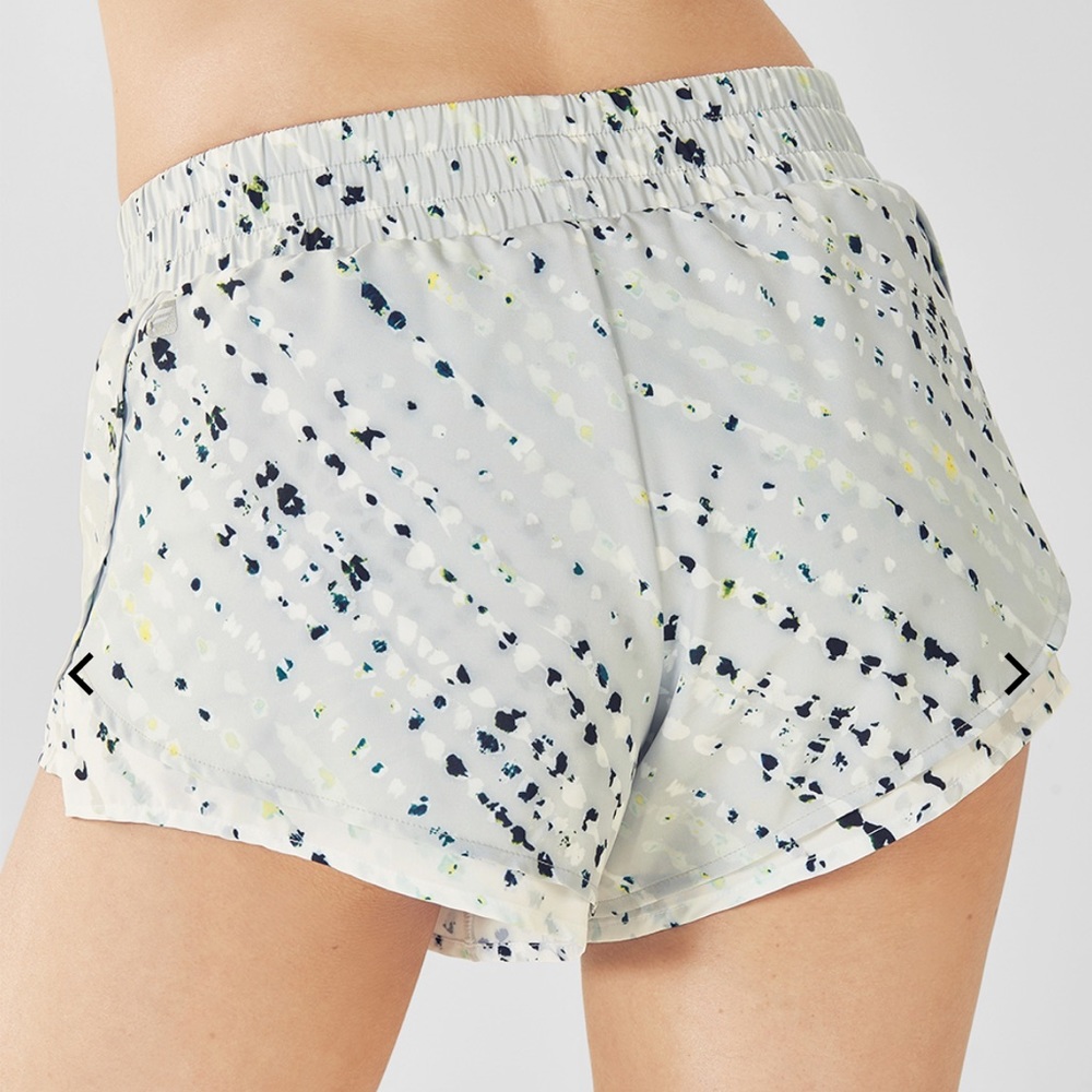 Fabletics Latrice Double Compression Shorts Size L - image 2